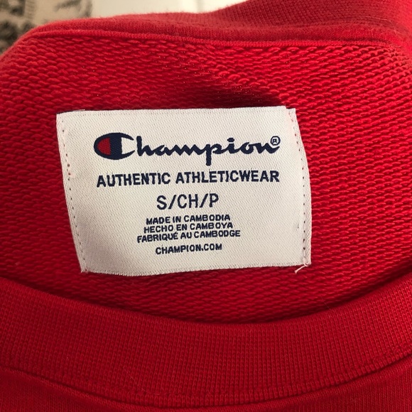 Medium red champion pullover - Picture 3 of 5